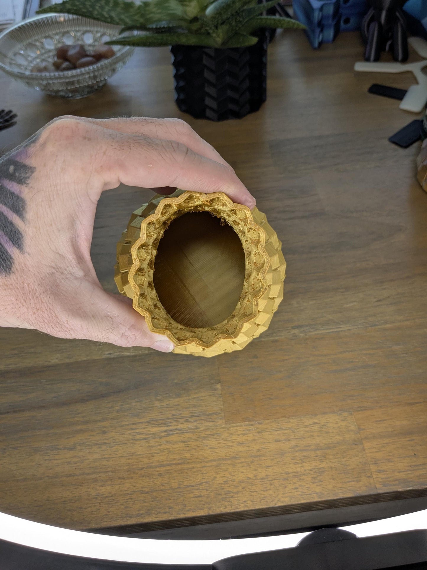 Golden Geometric Vase – 3D Printed Modern Decor by Lithic Lab