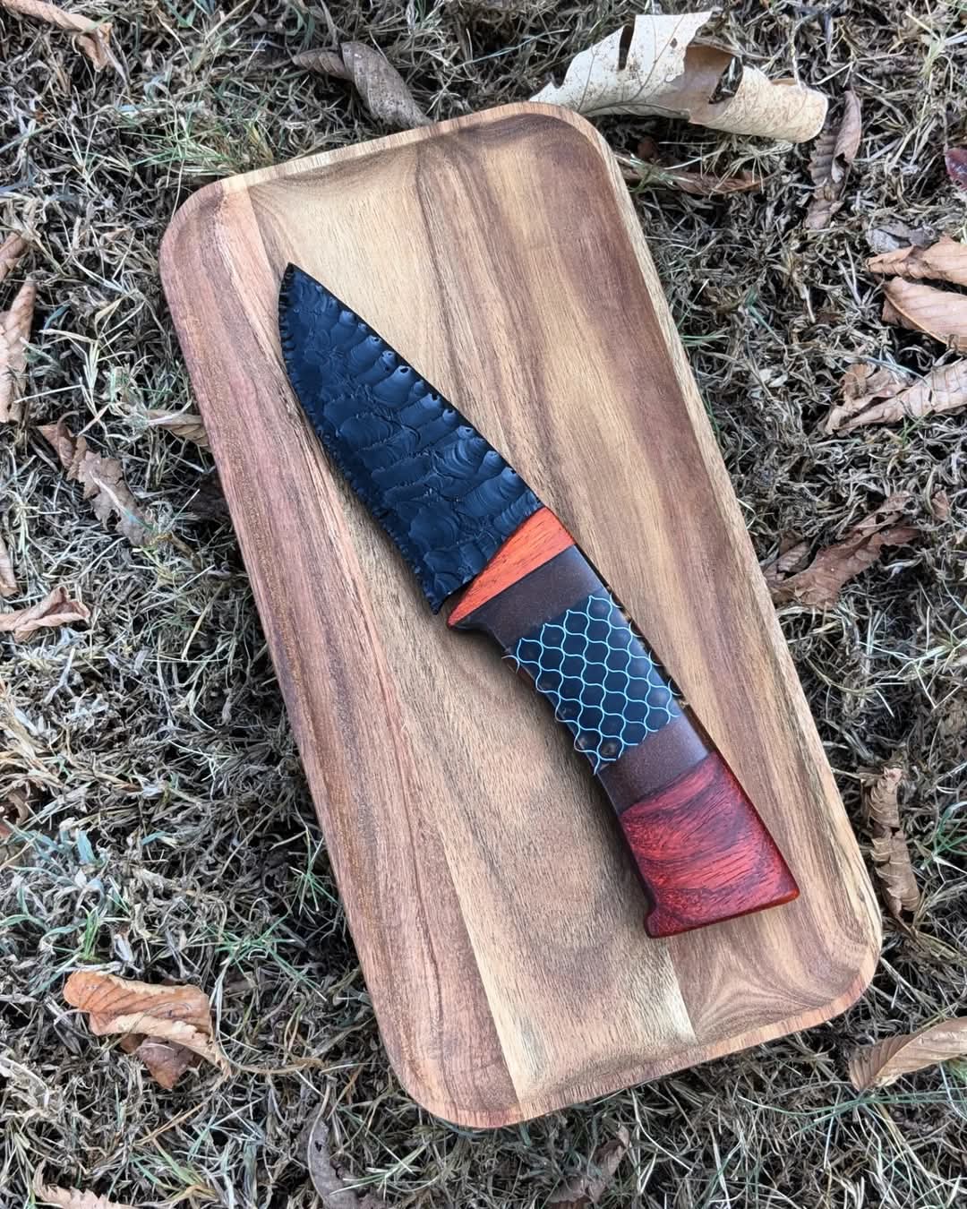Obsidian Ember – 8" Handcrafted Ceremonial Blade with Resin & Walnut Handle