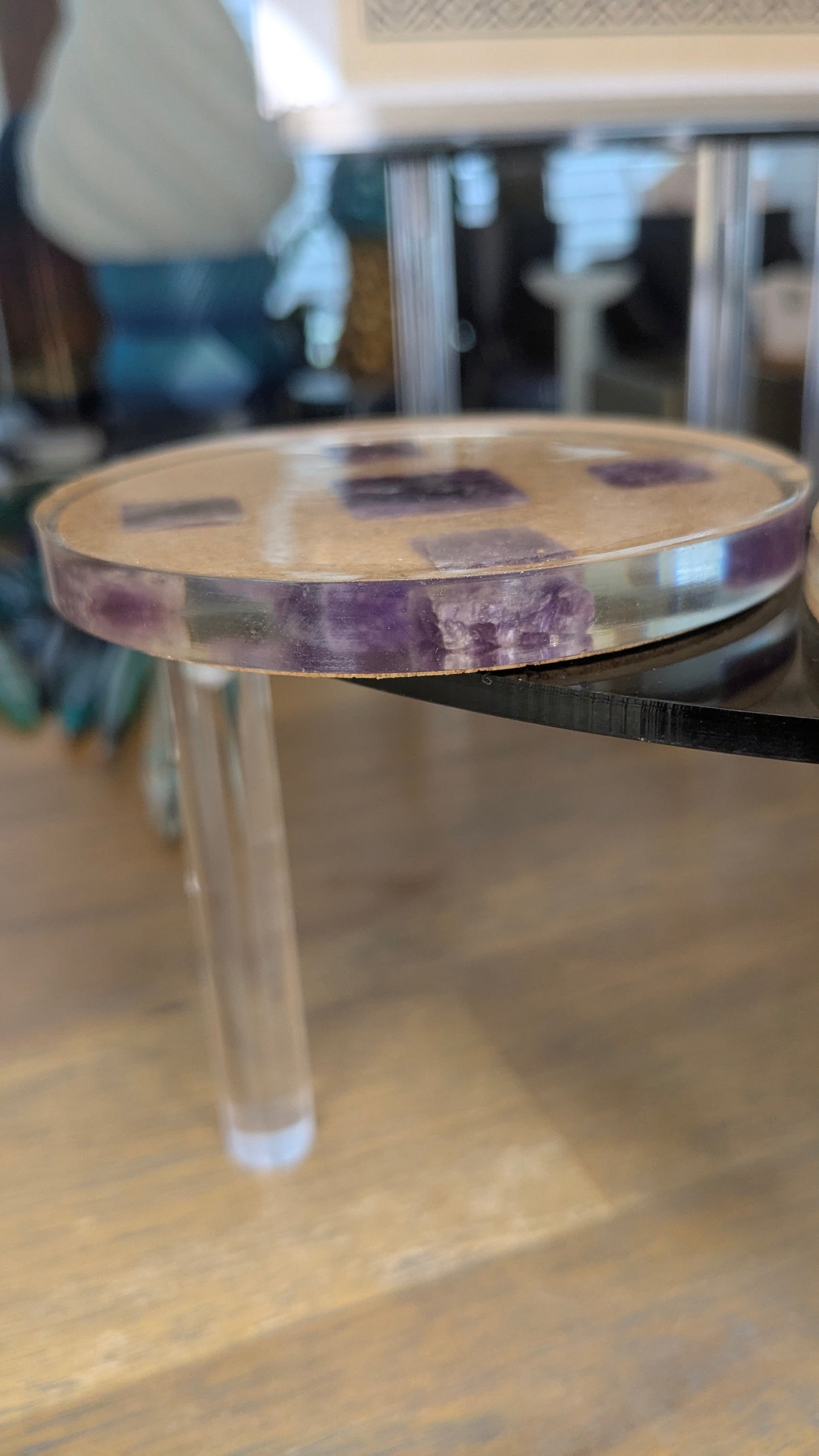 Stone Grid Coaster Set — Crystal-Embedded Resin Discs with Amethyst & Tiger’s Eye (Set of 4)