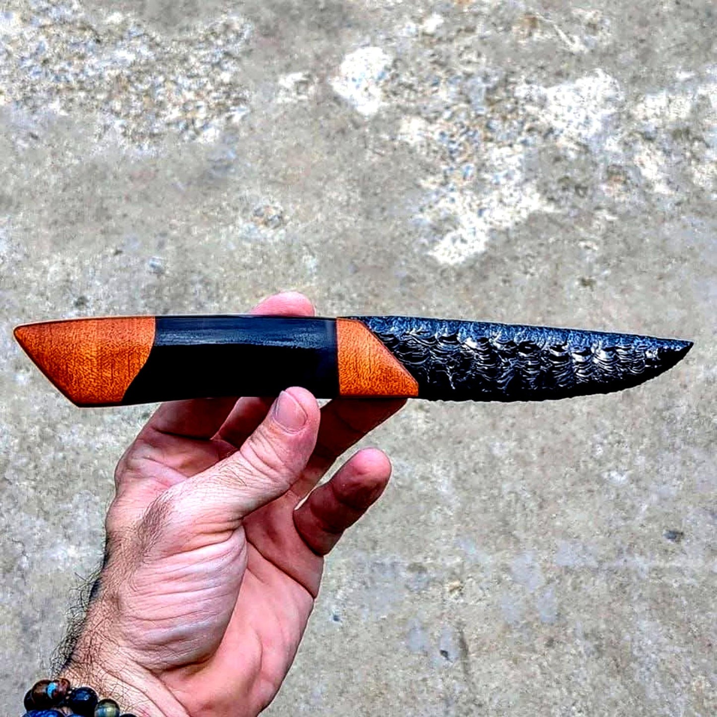 Amber Fang – Black Butter Obsidian Blade with Cherrywood & Resin Handle